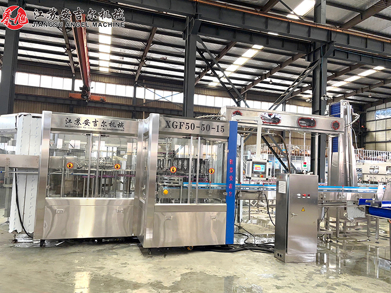 24000瓶/小时瓶装水灌装机