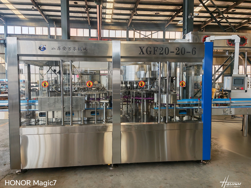 一次性桶装水旋转灌装机