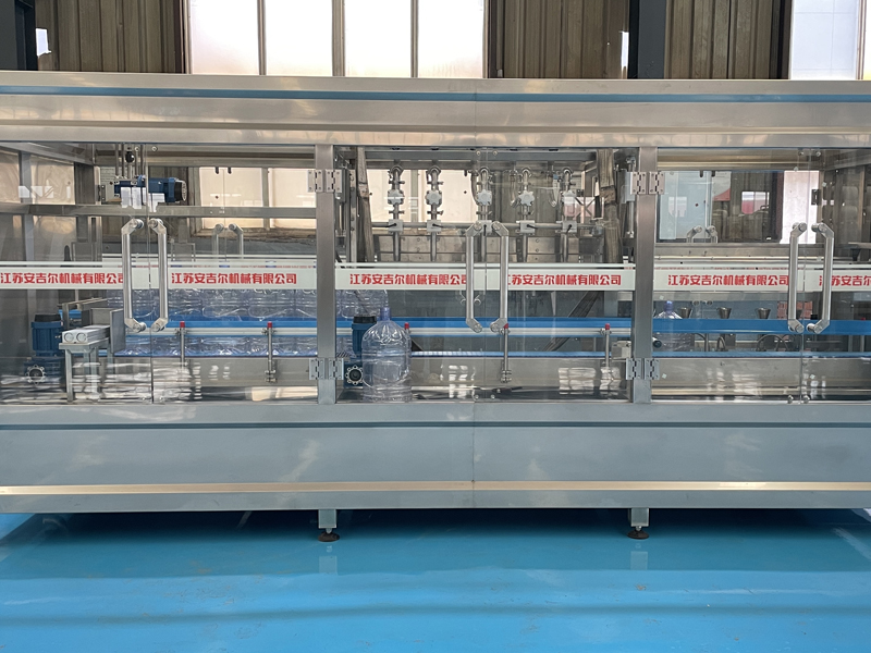 一次性桶装水直线式灌装机